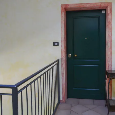 Mini Apartment *